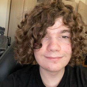 Meet your Posher, Justin